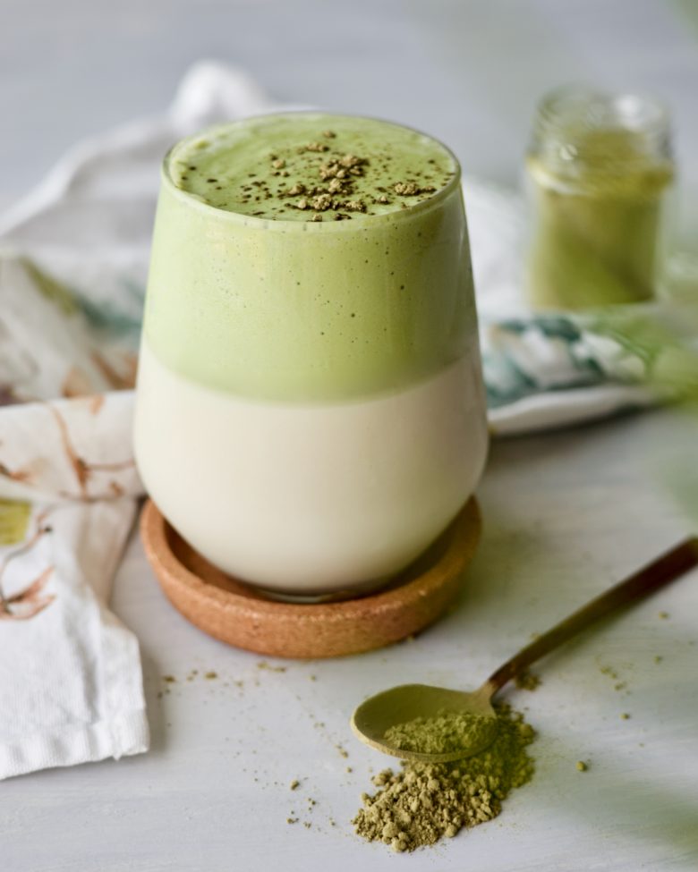 Vegan-Matcha-coconut-dalgona-côco-iced-latte - 4